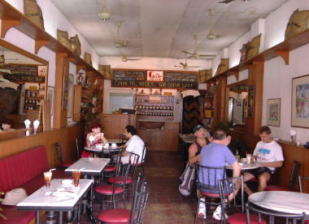 マーケット周辺