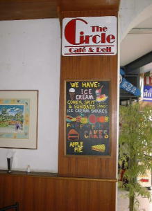 マーケット周辺