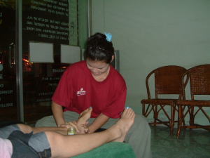 フットマッサージ