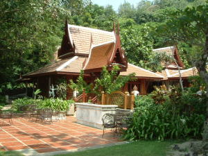 レストラン&バー