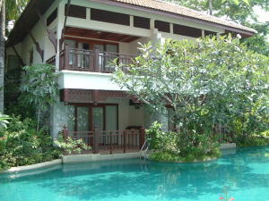 プールビュー・ルーム