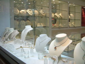 �p�g���̕�ΓX