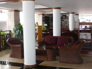 �p�g���E�x�C�K�[�f��