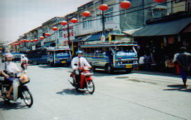 マーケット周辺